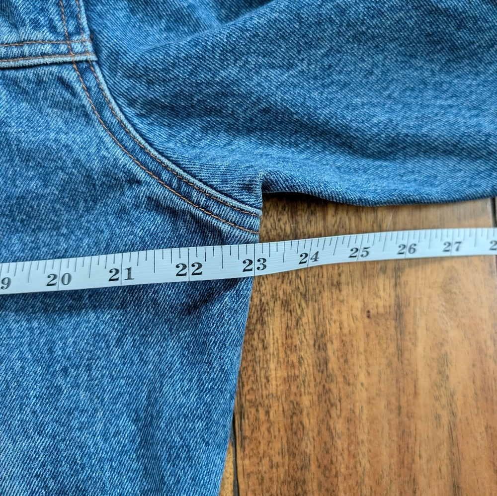 Taz Looney Tunes Denim Jacket (M) - Picture 8 of 9